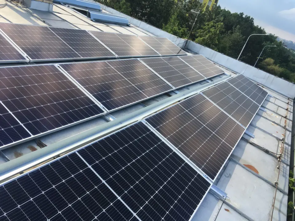 FVE 10 kW a tepelné čerpadlo RHPi 16 kW, Praha-Rektorská – fotografie 3