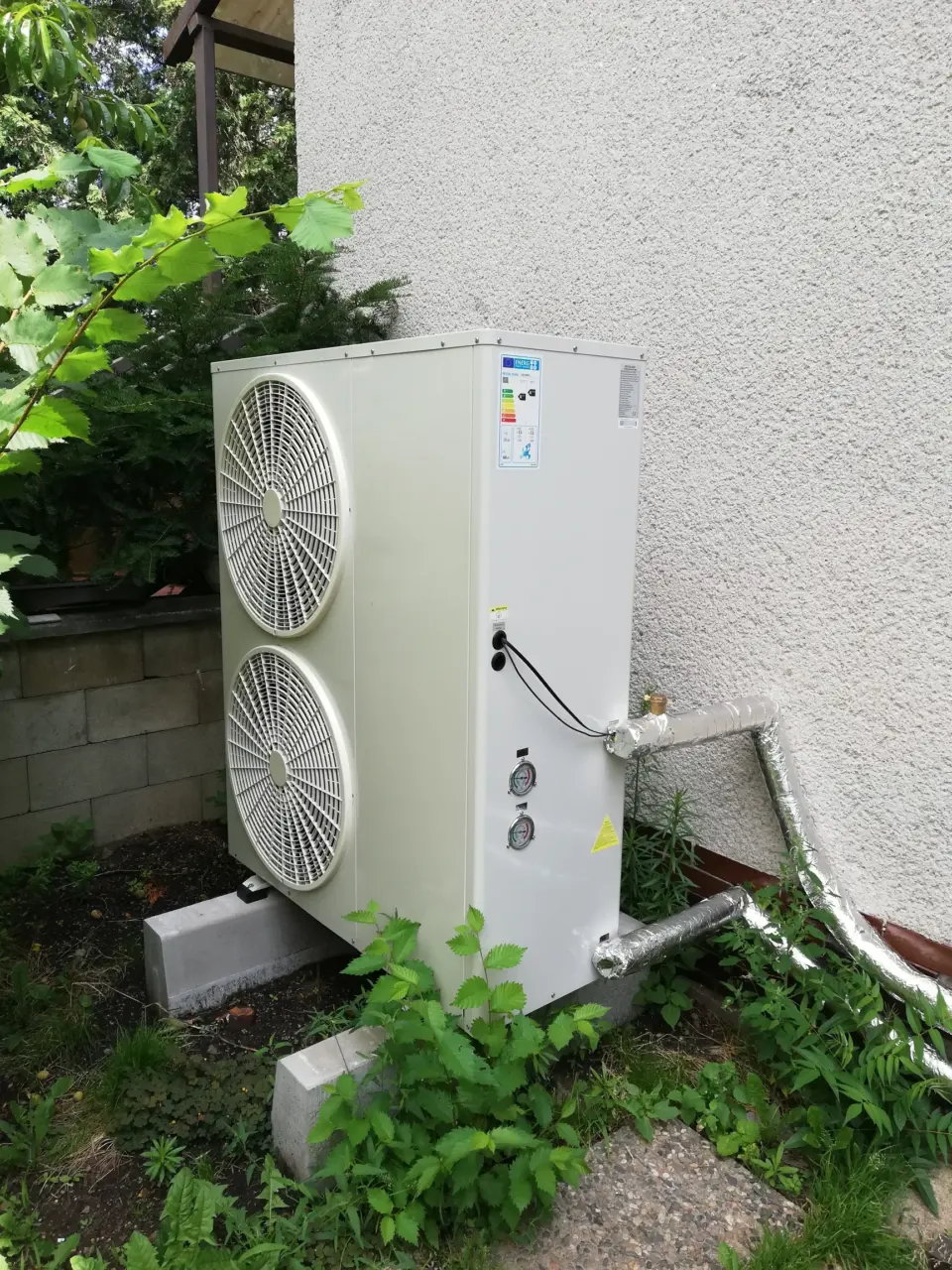 FVE 10 kW a tepelné čerpadlo RHPi 16 kW, Praha-Rektorská – fotografie 6