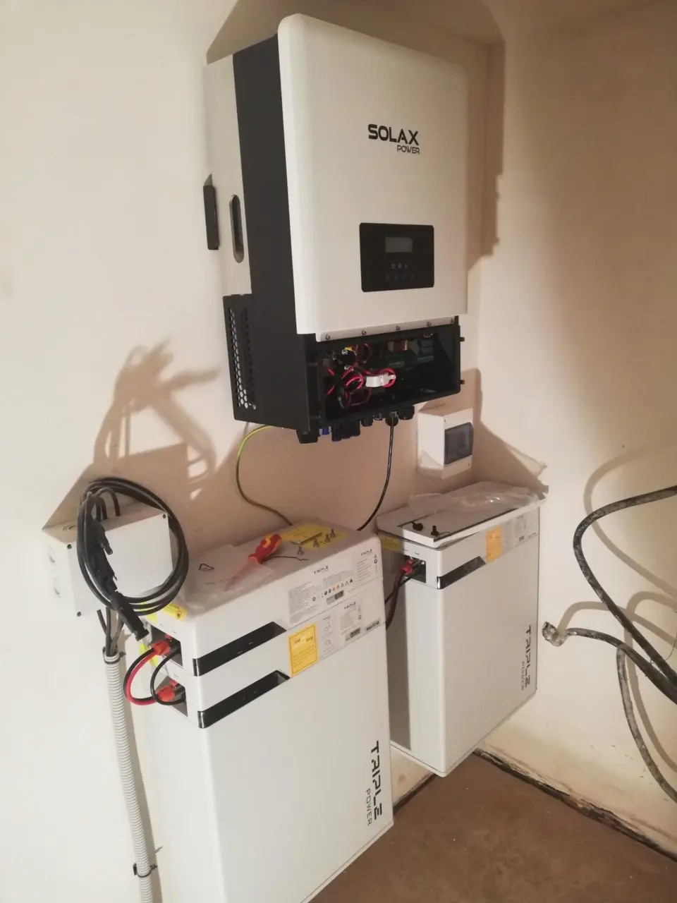 FVE SolaX 10 kW na rodinném domě, Praha – fotografie 10