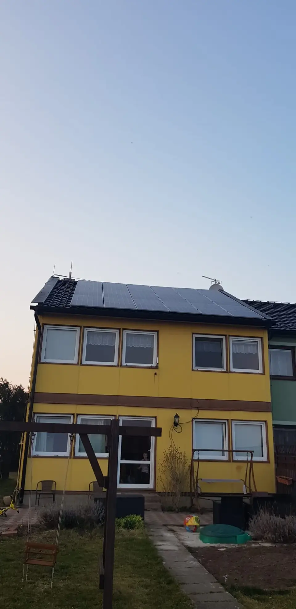 FVE 8 kW s bateriemi 11,6 kWh, Podbořany – fotografie 2