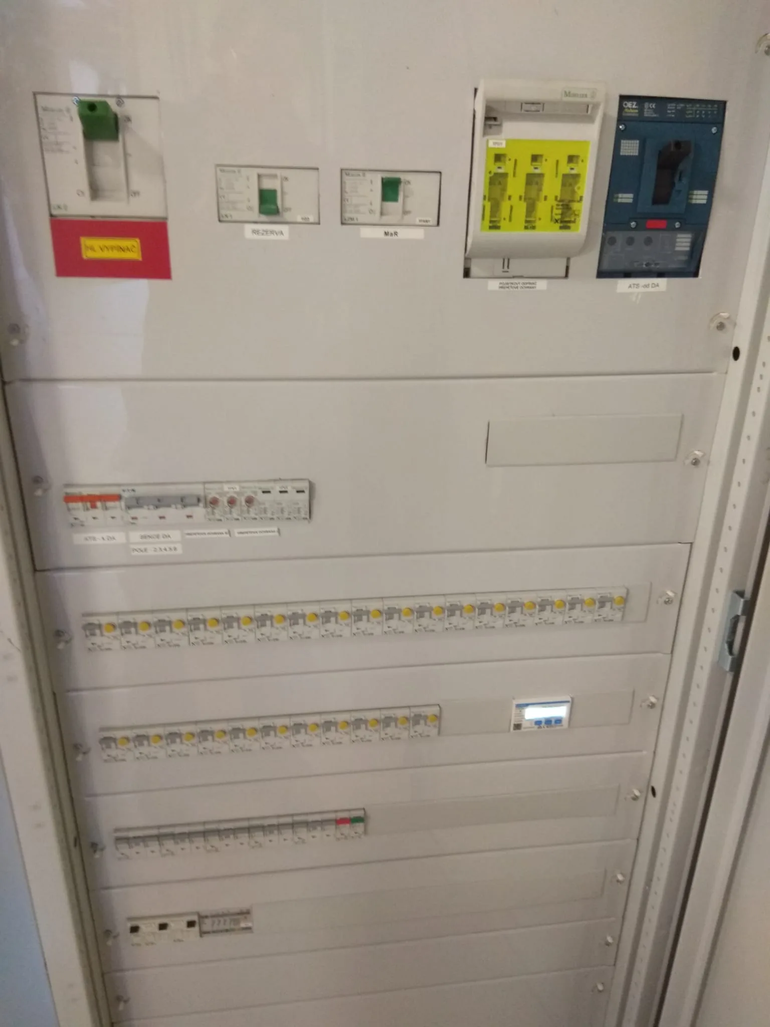 Nový rozvaděč s jističi a ochranami pro fotovoltaickou elektrárnu