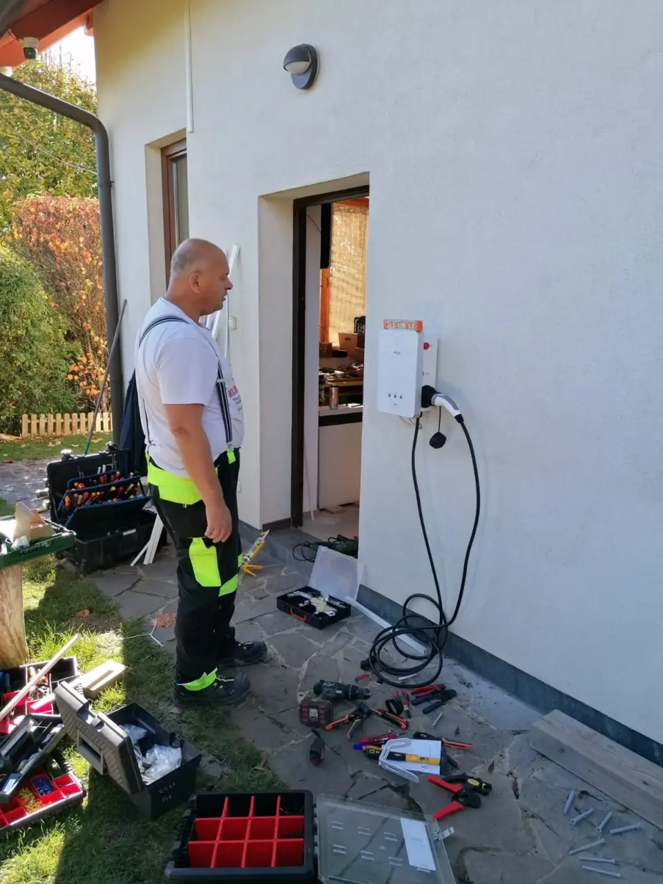 Zahájili jsme montáž EV Solax 11Kw autonabijecek