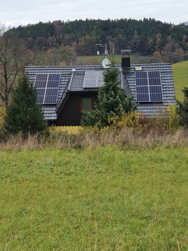 10 Kwp, 22 ks PV panel 450w, 2x T 58,11,6kwh, Šumava