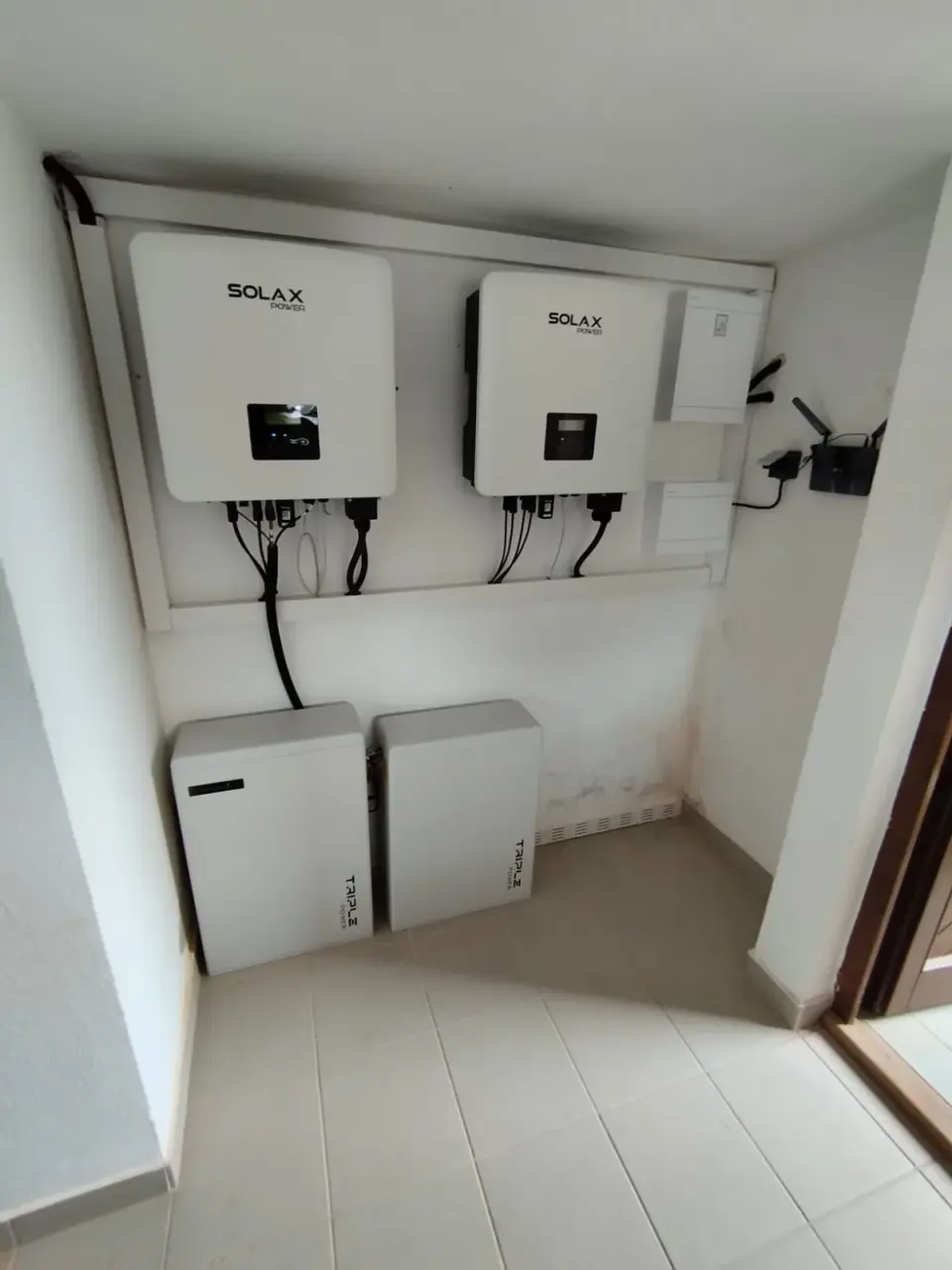 FVE 20 kWp s panely 505 W a nabíječkou, Moravský Krumlov – fotografie 2