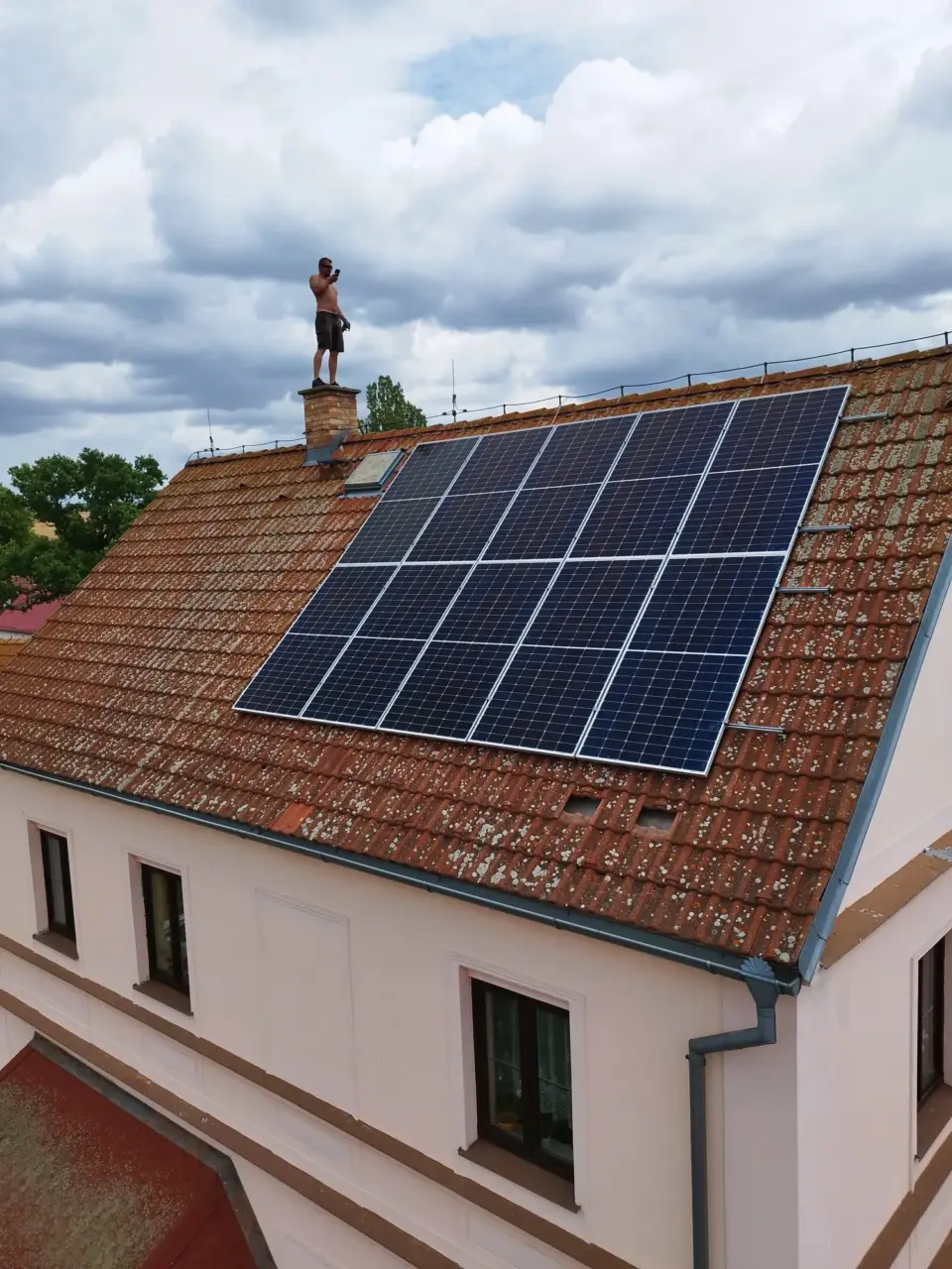 FVE 8,1 kWp s přestavbou rozvaděče na hospodářském stavení, Pětipsy – fotografie 2