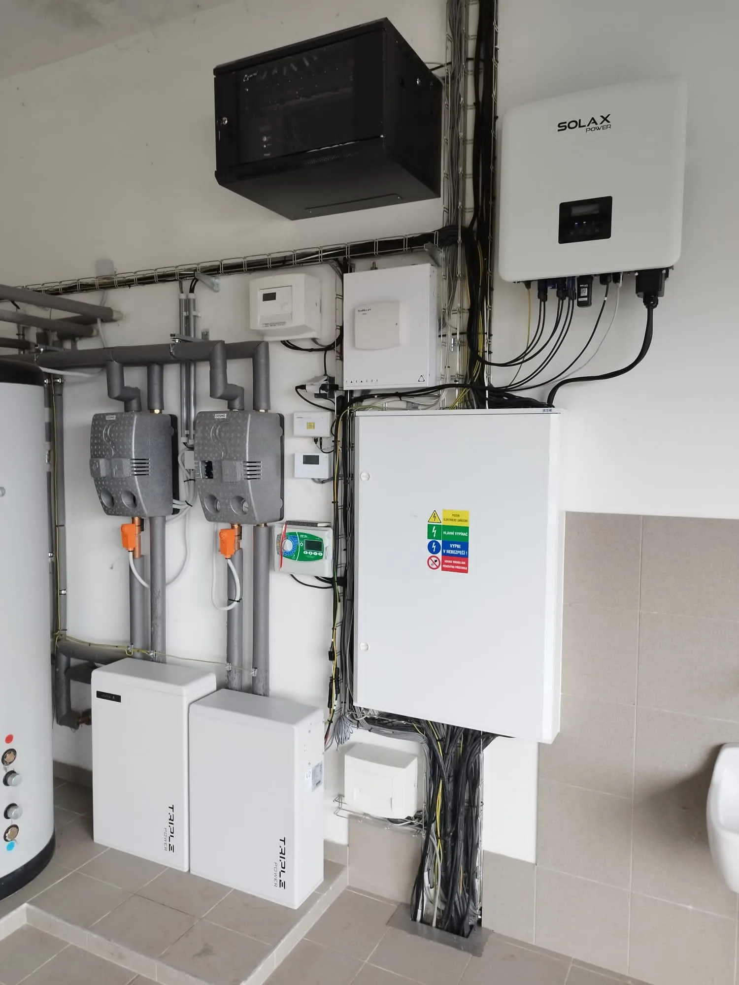 Hybridní střídač SolaX s bateriemi Triple Power T58